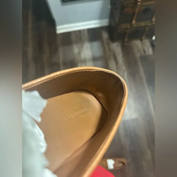 Tory Burch Royal Tan Everly Driver - Picture 13 of 13